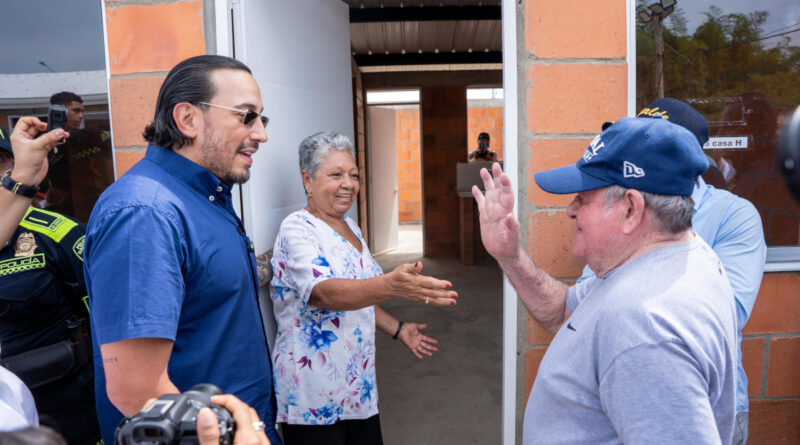 Inversión de $18.641 millones transforma vidas en La Virginia con entrega de viviendas a 170 familias