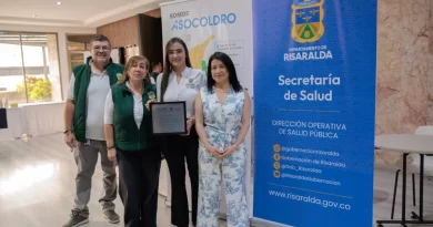 Más de 200 droguistas se capacitan en actualización normativa para fortalecer la salud pública en Risaralda