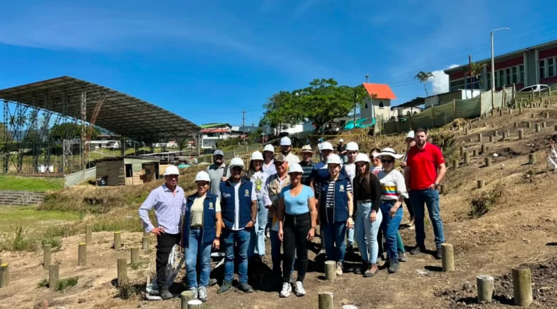 Gobernación de Risaralda impulsa el turismo en Belén de Umbría con la construcción del Mirador de Taparcal