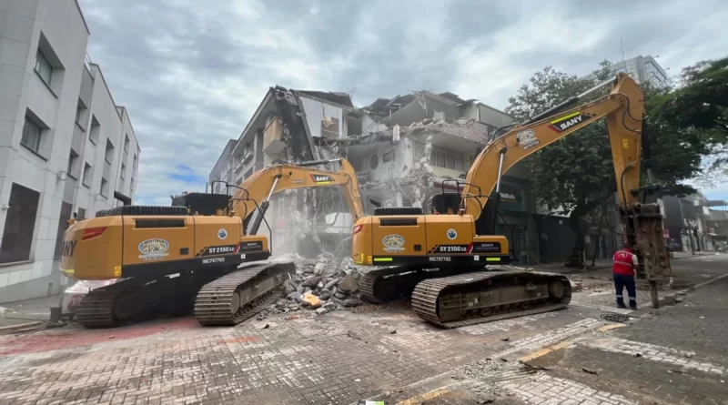 En el centro iniciaron demoliciones