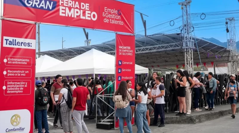 Masiva participación en la Feria de Empleo de Comfamiliar Risaralda