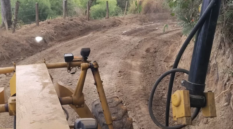 Avanzan obras viales en Risaralda para garantizar la movilidad de la cosecha cafetera
