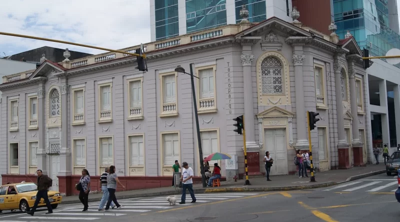 Traslado de la Oficina de Pasaportes de Risaralda al Edificio de Rentas en Pereira tras sismo en la región